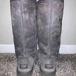 COPY - Women’s tall, gray Ugg boots